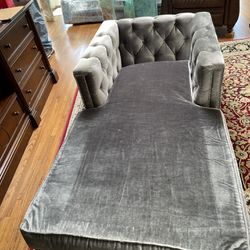 Silver-grey Velvet Tufted Chaise Lounge