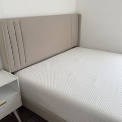 Queen Size Bedroom Set