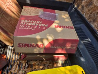 Simkar Corporation fluorescent troffer light