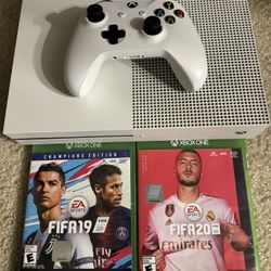 XBOX One S 1 TB + Fifa 19&20