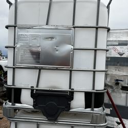 300 Gallon Liquid Containers