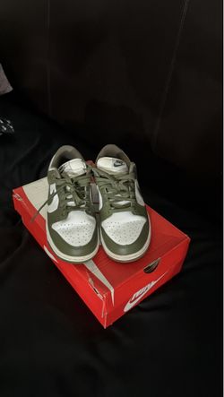 Nike Dunks Size 8 in WOMEN