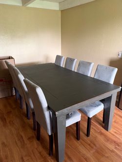 Dining Table + 8 chairs