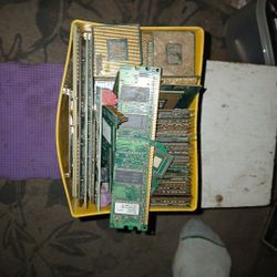 Laptop Ram 20 +  Pc Memory (Scrap) 80+ Sticks + Chips