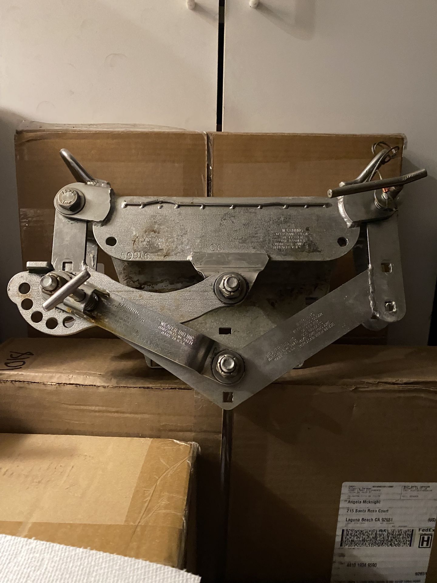 Weaver Leaver Model 3 Motor Bracket to Keep Outboard Motor on Transom While Boat is Upright
