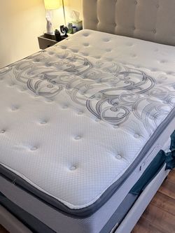 Queen Sealy Posturepedic "Bay Lane" Mattress – Cushion Firm Euro Pillowtop