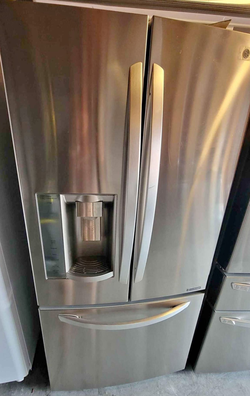 LG 3-Door Refrigerator FrenchDoor IceMaker