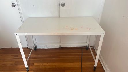 Metal table on Wheels