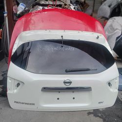 1/15/16 Pathfinder Tailgate Liftgate Hatchback Door $550