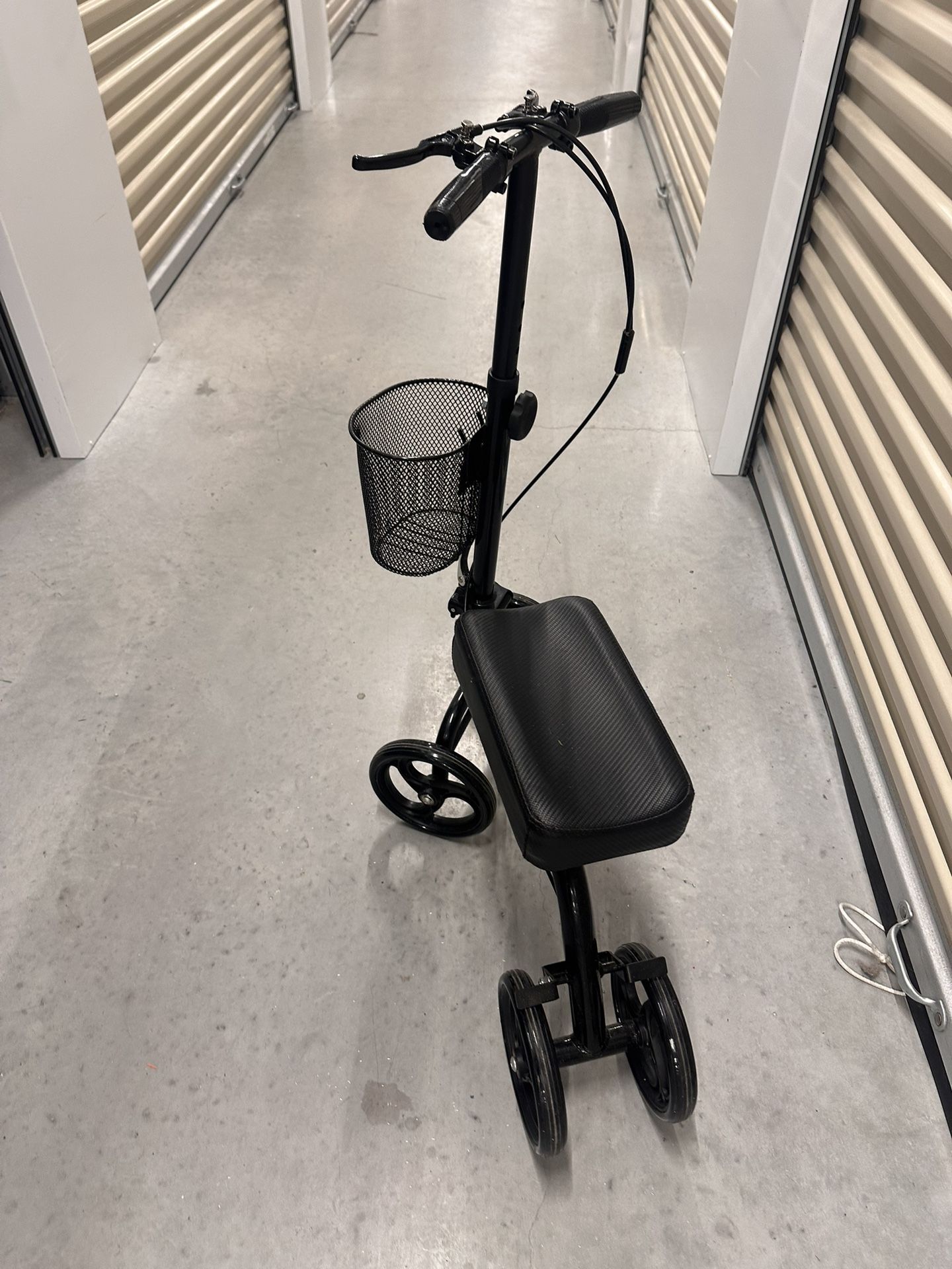 Knee Walker With Basket Like New