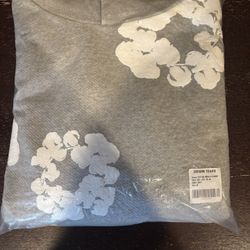 Size Large Denim Tear Hoodie 