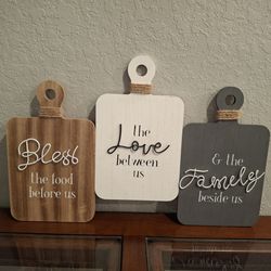 KITCHEN DECOR(SERIOUS BUYERS ONLY PLEASE 🙏🏻)READ FULL DESCRIPTION BEFORE ASKING PLEASE 🙏🏻 IF IT'S POSTED IT'S AVAILABLE 👀