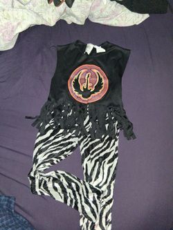 Girls size 4-6 lil rocker $6