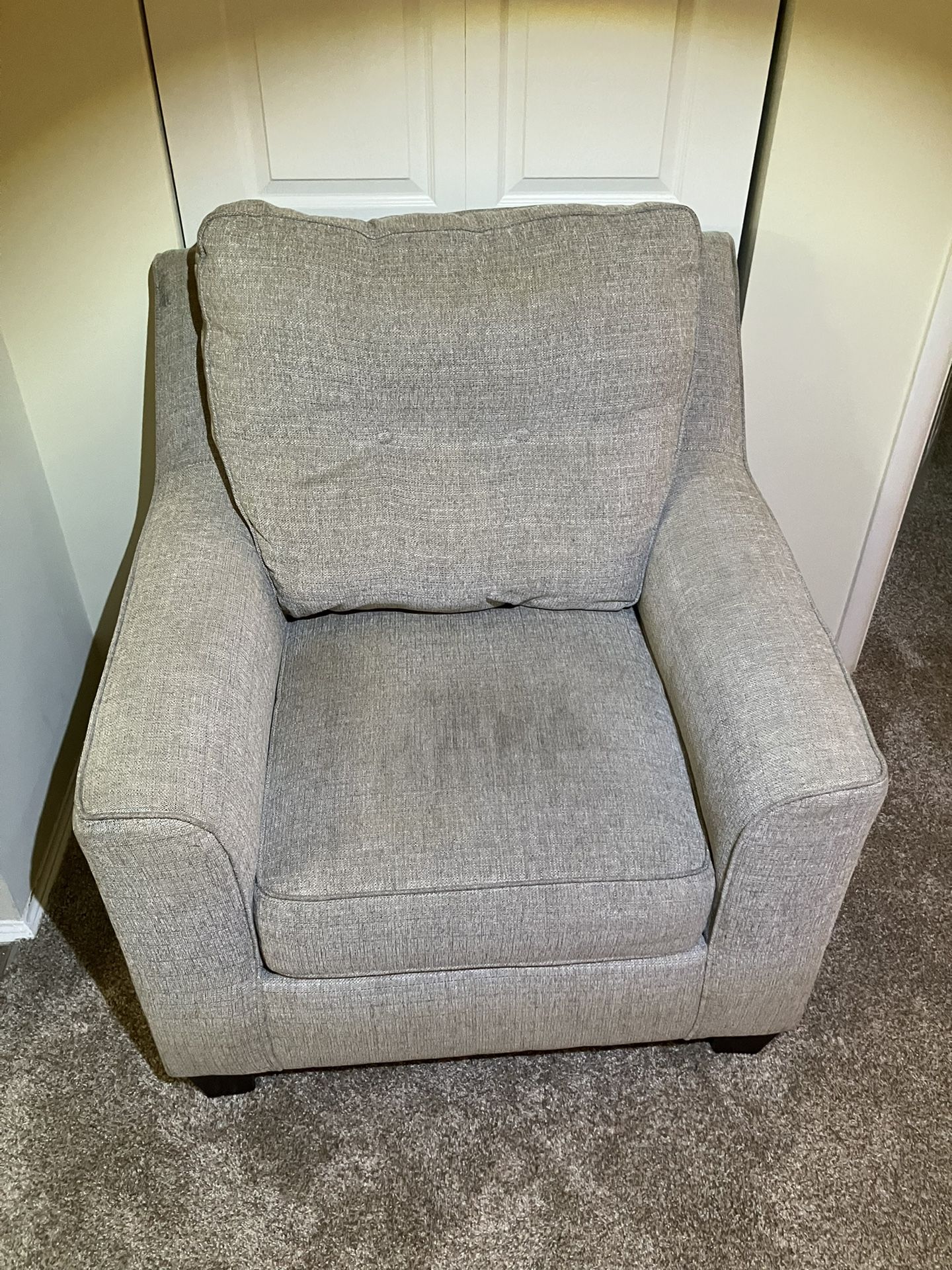 Arm Chair - Will Deliver