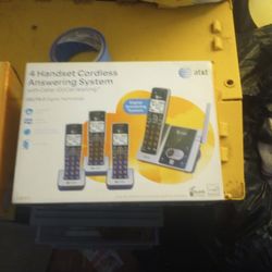 4 Handset Cordless Answering System,And  With Caller ID 1 Trimline  At&T Telephone