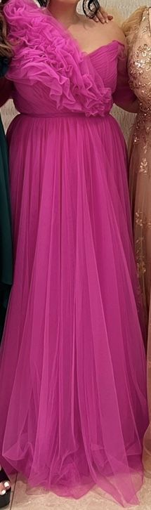 Beautiful Unique Fuchsia A-Line Gown size 12-14