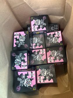 Hello Kitty x Godzilla #6 and #8 only