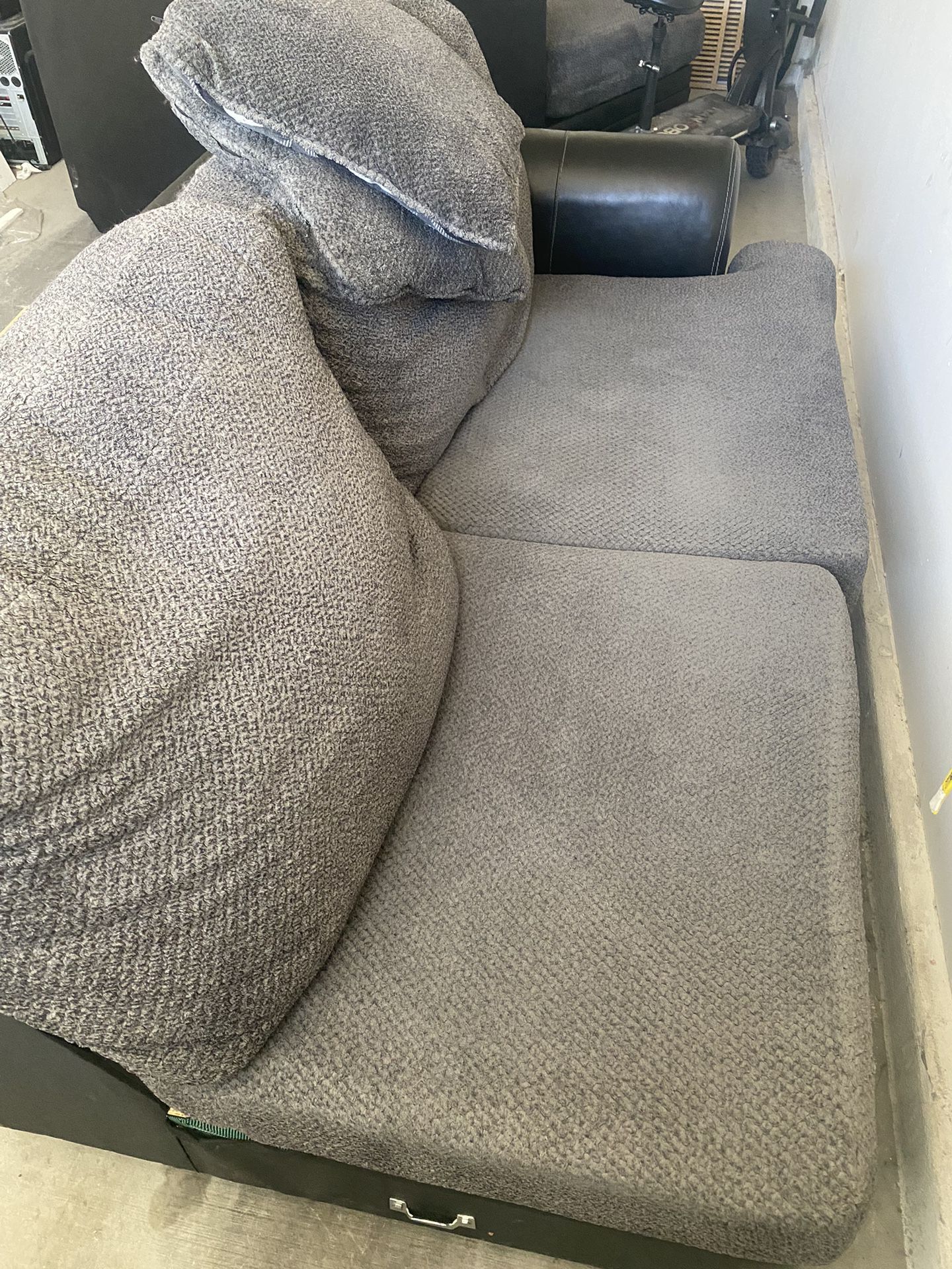 Sectional Couch Used