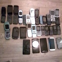 28 Phones Lot $40