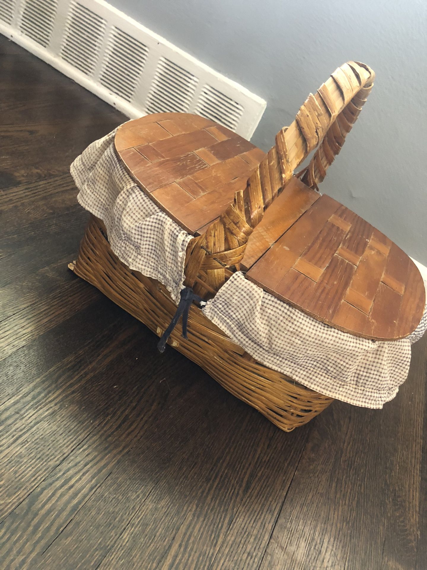 Vintage Picnic Basket Two Lids 1940's 1950's