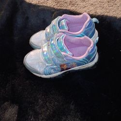 Elsa Frozen Shies For Toddler Good CONDITION Size 12,,Pick Up ONLY...