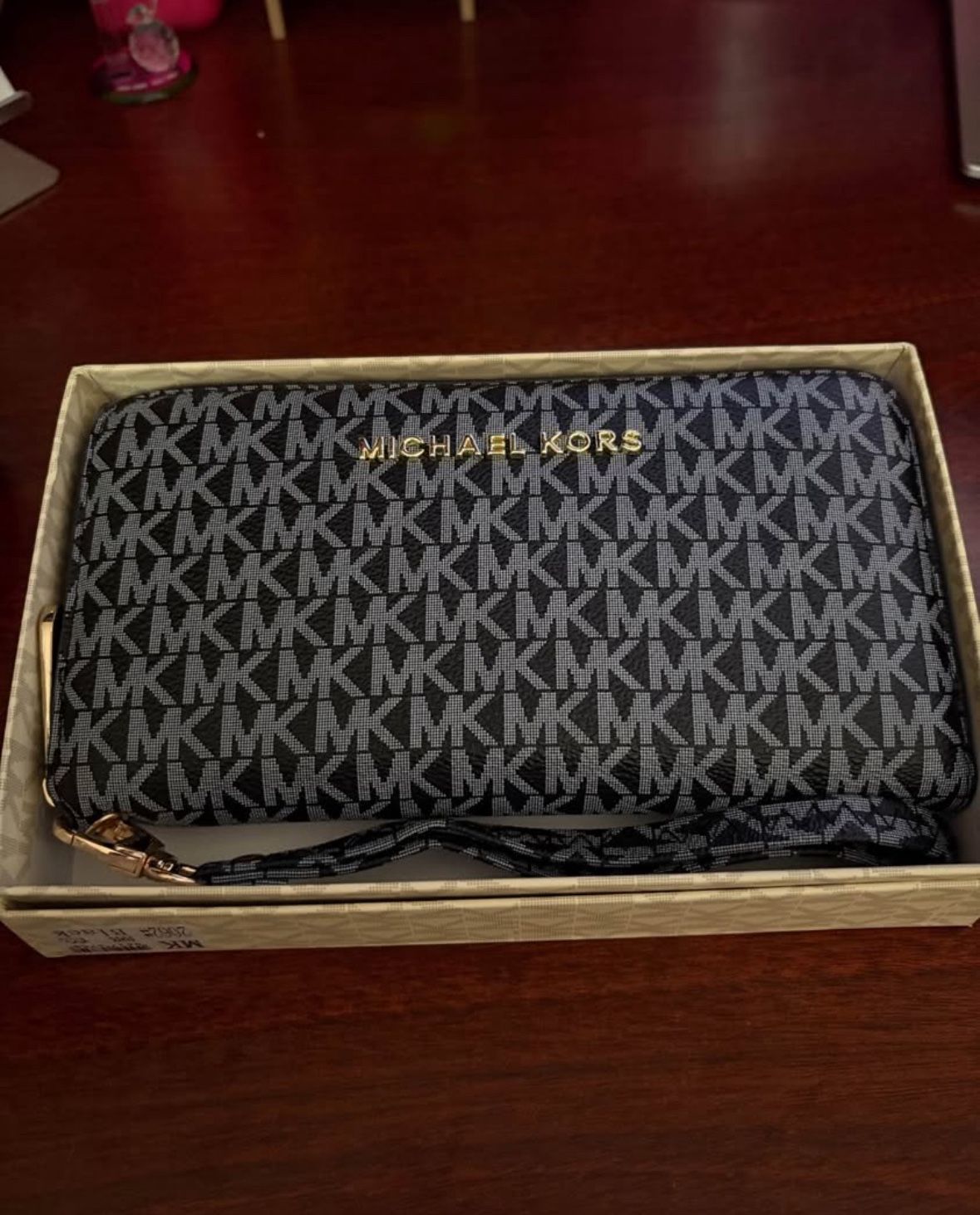Michael Kors Wristlet Wallet