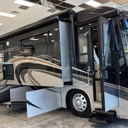 PRE-OWNED 2013 ENTEGRA ASPIRE M-42DEQ