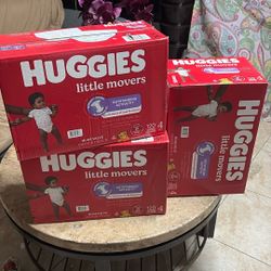 Huggies Size 4 Diapers 120 Each Box
