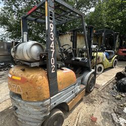 Used Toyota Forklift 