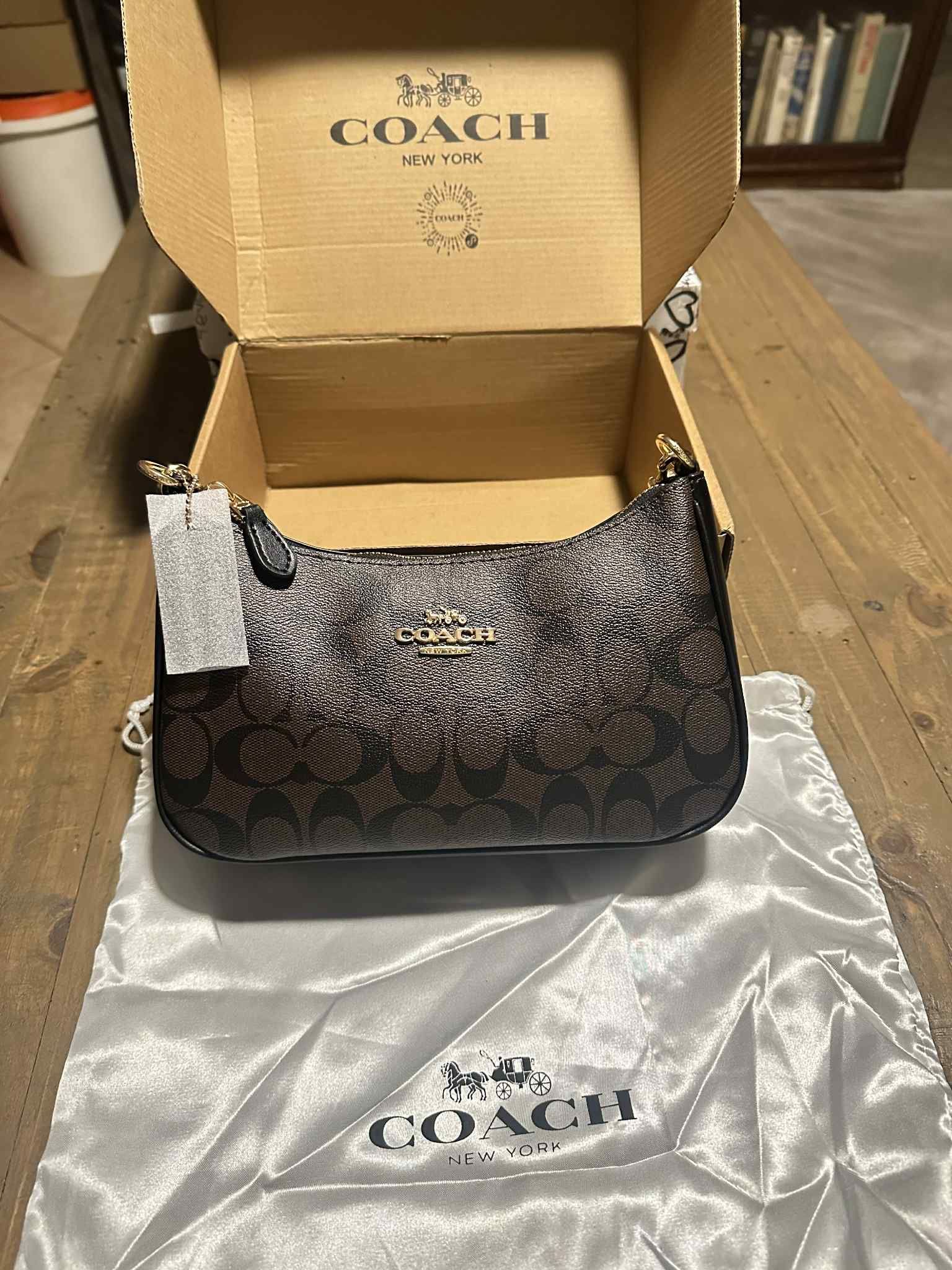 Dark Brown Coach Purse With Box And Dustbag Also Extra Longer Strap