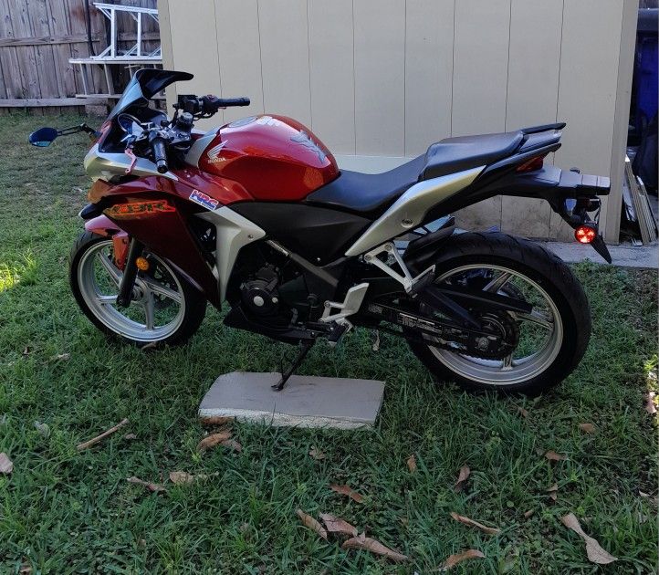 2012 Honda CBR250R