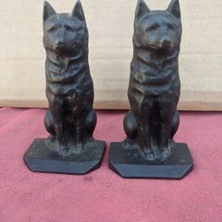 6" Beautiful set Vintage Iron Dog 🐶 