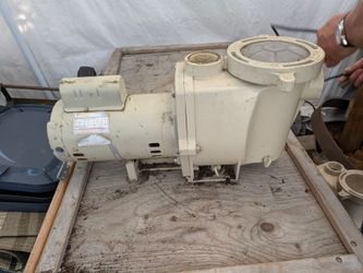 1 HP Pool Pump - Dual Voltage 115V/230V (Fits Pentair WhisperFlo) pump and motor