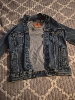 Free Nice size Medium  Levi Wrangler Jean Jacket