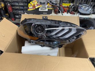2018 Mustang Passenger Head Light 