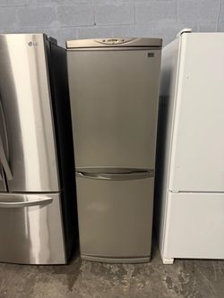 LG 24”x68” REFRIGERADOR FRIDGE HELADERA NEVERA WORKING PROPERLY DELIVERY SERVICES WARRANTY 4 MONTHS