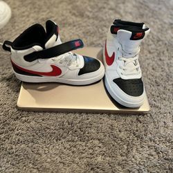Kids Size 2 / Brand New 
