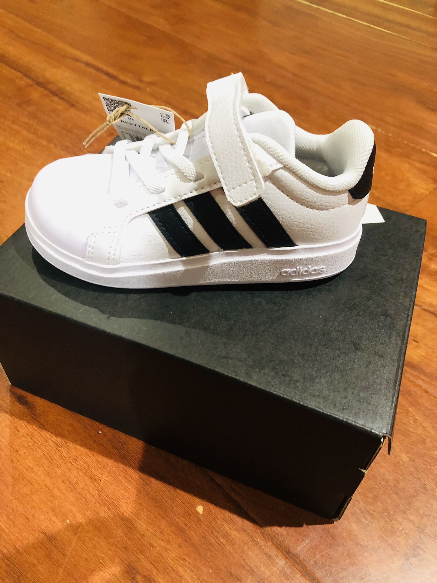 Kids Adidas Size 9