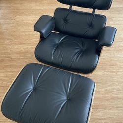 Herman Miller Eames Lounge Chair and Ottoman