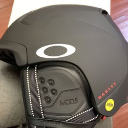 Oakley Mod 5 Mips With Fidlock Snow Helmet medium And  small，Black