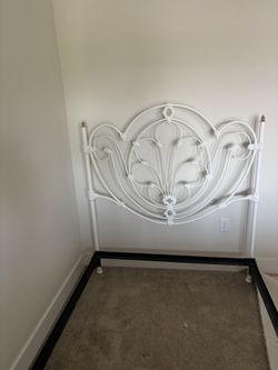 Film Size Metal Bed Frame