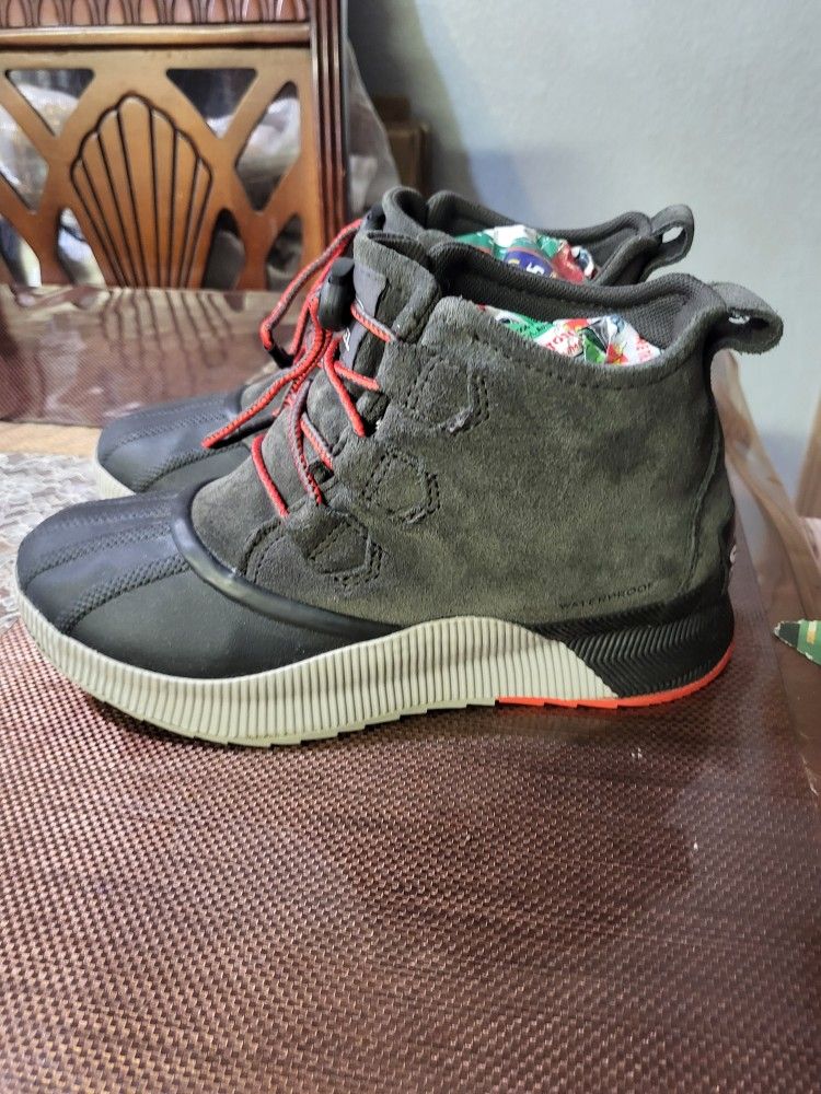 SOREL WINTER MEN'S BOOTS SIZE 6