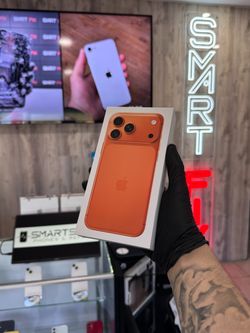 Brand New Apple iPhone 17 Pro Max 256 GB - Cosmic Orange (Unlocked) + Warranty