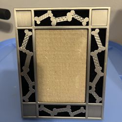 Cute doggie frame fits 3 x 4 1/2 size picture
