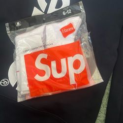 Supreme socks 