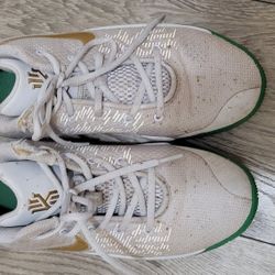 Nike Boys Shoes 6.5 Y