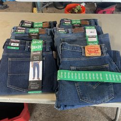 LEVIS JEANS / KIRKLAND JEANS 