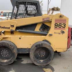 2001 963 Bobcat skidsteer l