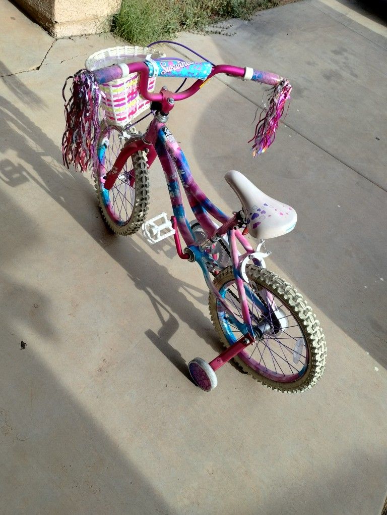 Dynacraft Sweetheart 18-inch Girls Bike w/ Training Wheels