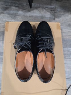 Chinese Laundry "Kiss" (model KISS-001A)